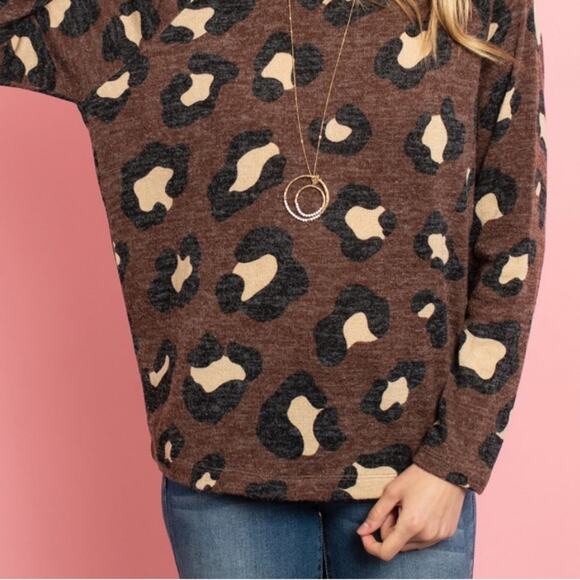 NWT Leopard Print Long Sleeve Top Size Large - Picture 3 of 6